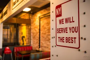 뉴욕 감성 가득한 인더스트리얼 레스토랑